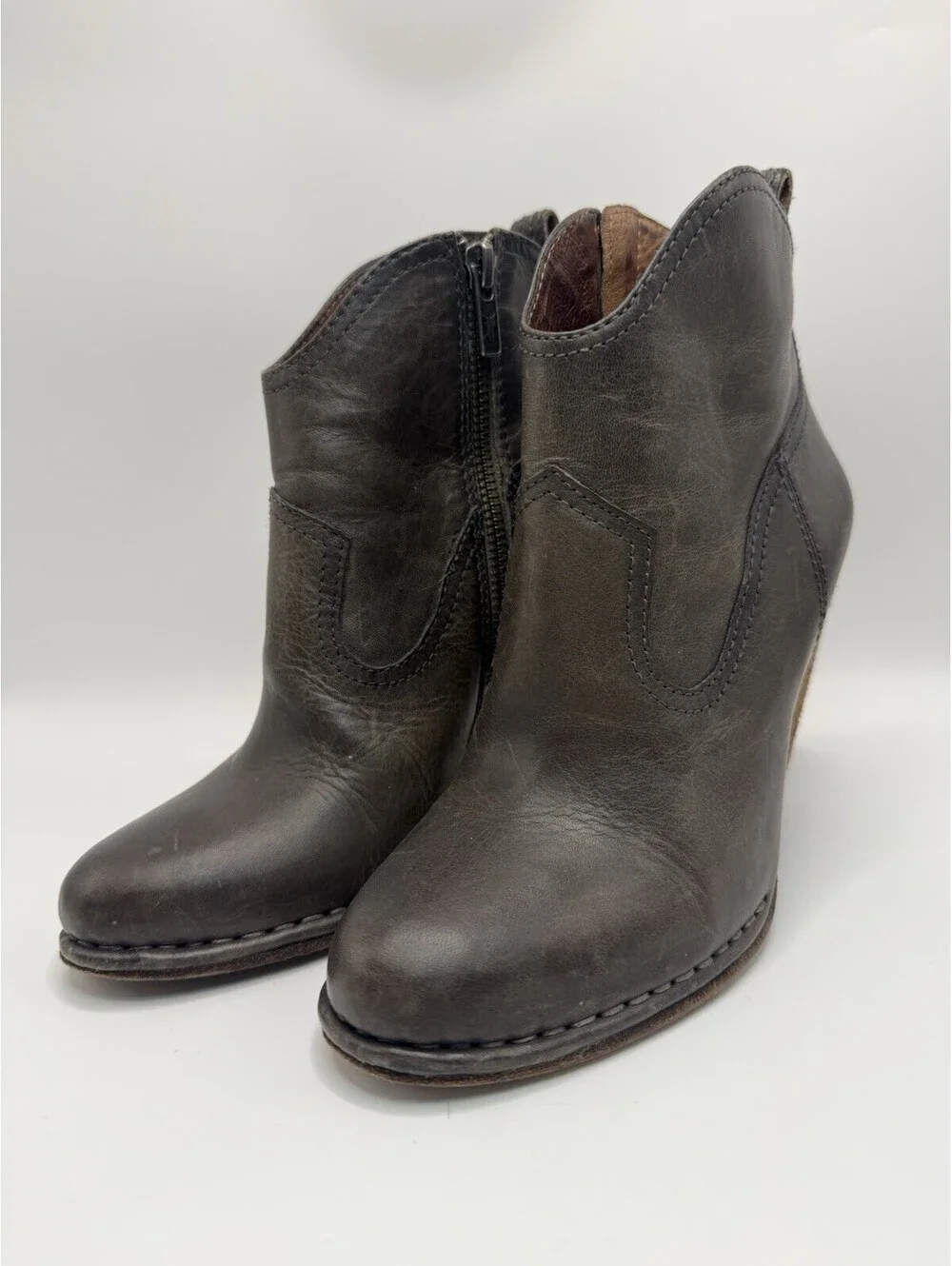 Frye Short Madeline Brown Ankle Zip Boots Leather Size 6M Stacked Heel